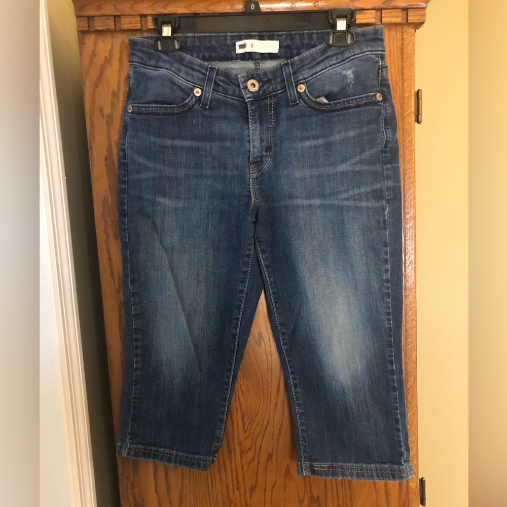 Womens Levi’s capris